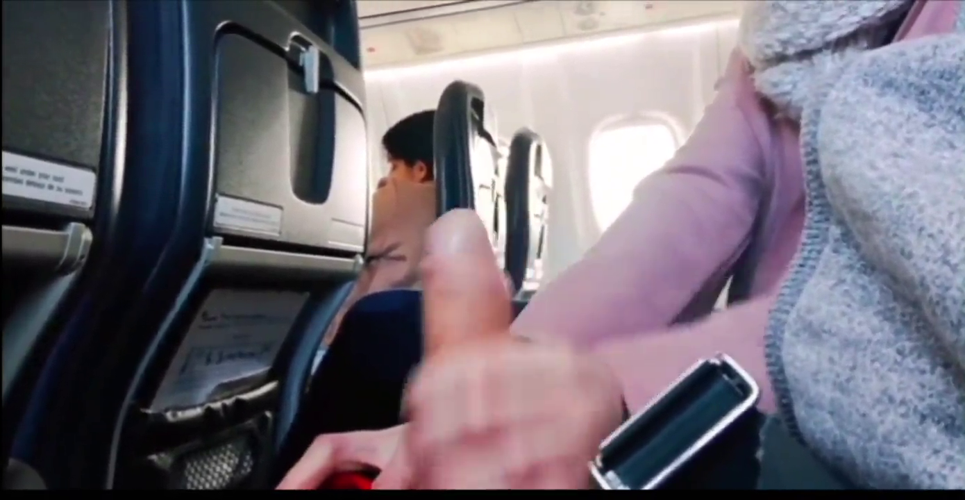 Lucky guy gets jerked off by stranger in an airplane